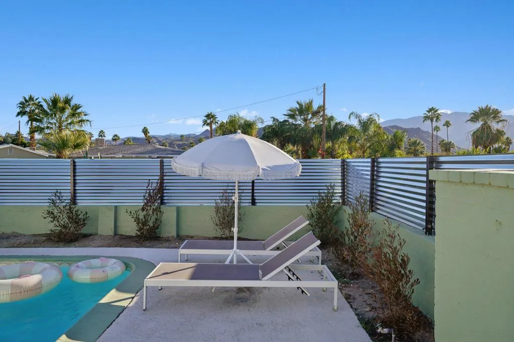 3864 E Calle San Raphael, Palm Springs, California 92264 home-pic-31